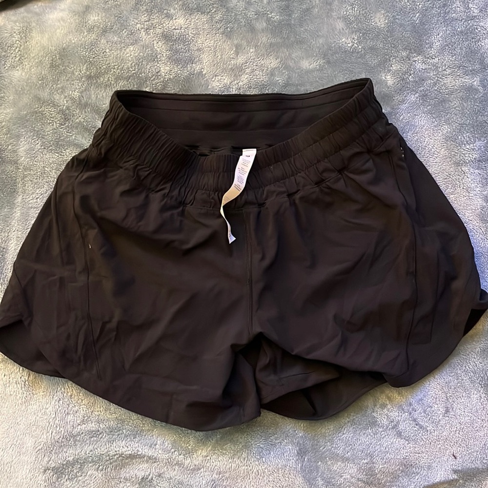 Lululemon Track That Mis-Rise Limed Shorts 5”